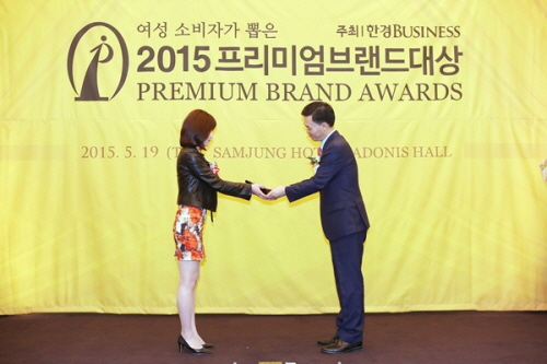 [이티폰]’특급강사 채용과 탁월한 시스템’으로 화상영어 및 전화영어 1위 기업으로 선정