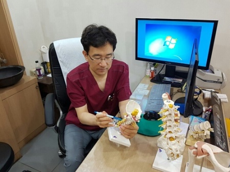목디스크 예방, 자세교정·운동치료 병행해야