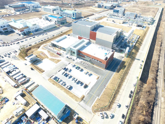 상반기 본 가동을 앞둔 세종명학산단 내 제2공장 전경