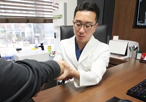 스포츠 활동으로 인한 관절,연골 손상 주의…“통증,부종 생기면 즉시 치료를”