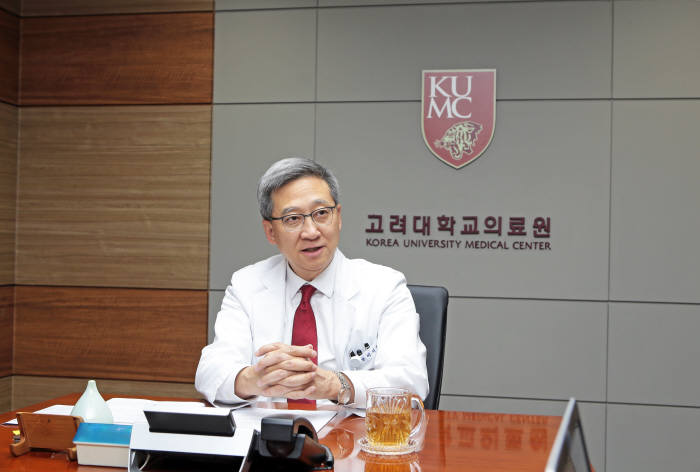 이기형 고대의무부총장 겸 의료원장