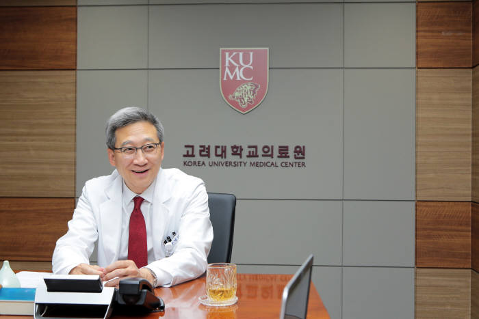이기형 고대의무부총장 겸 의료원장