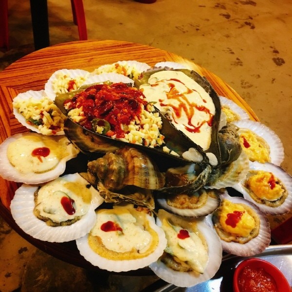 을왕리 맛집 '서해안조개광장', 신선하고 특별한 조개구이로 인기