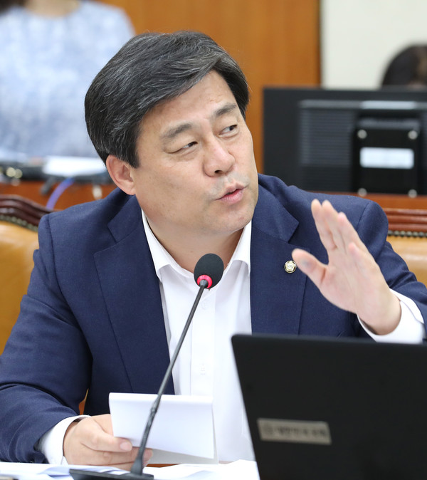 자유한국당 김선동 국회의원