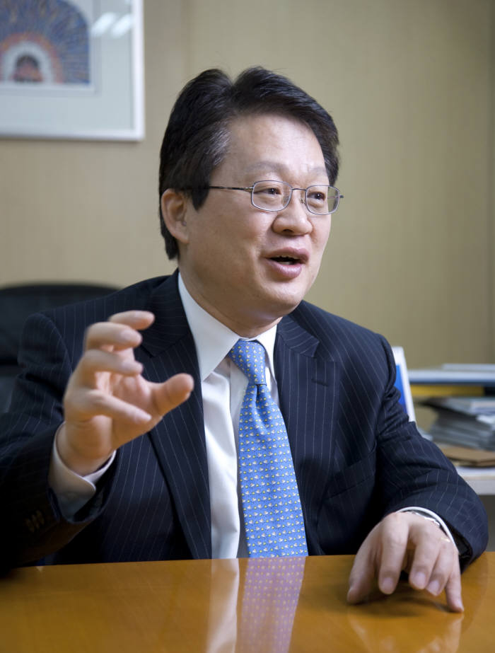 전진옥 비트컴퓨터 대표