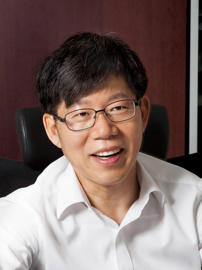 김희권 한라홀딩스 상무