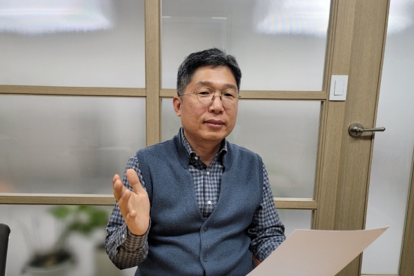 최영갑 오스코텍 주주연대 대표. 사진/프레스나인