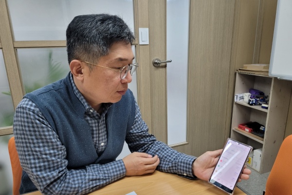최영갑 오스코텍 주주연대 대표가 주주행동 플랫폼 '액트'를 통한 주주연대 활동 현황을 설명하고 있다. 사진/프레스나인